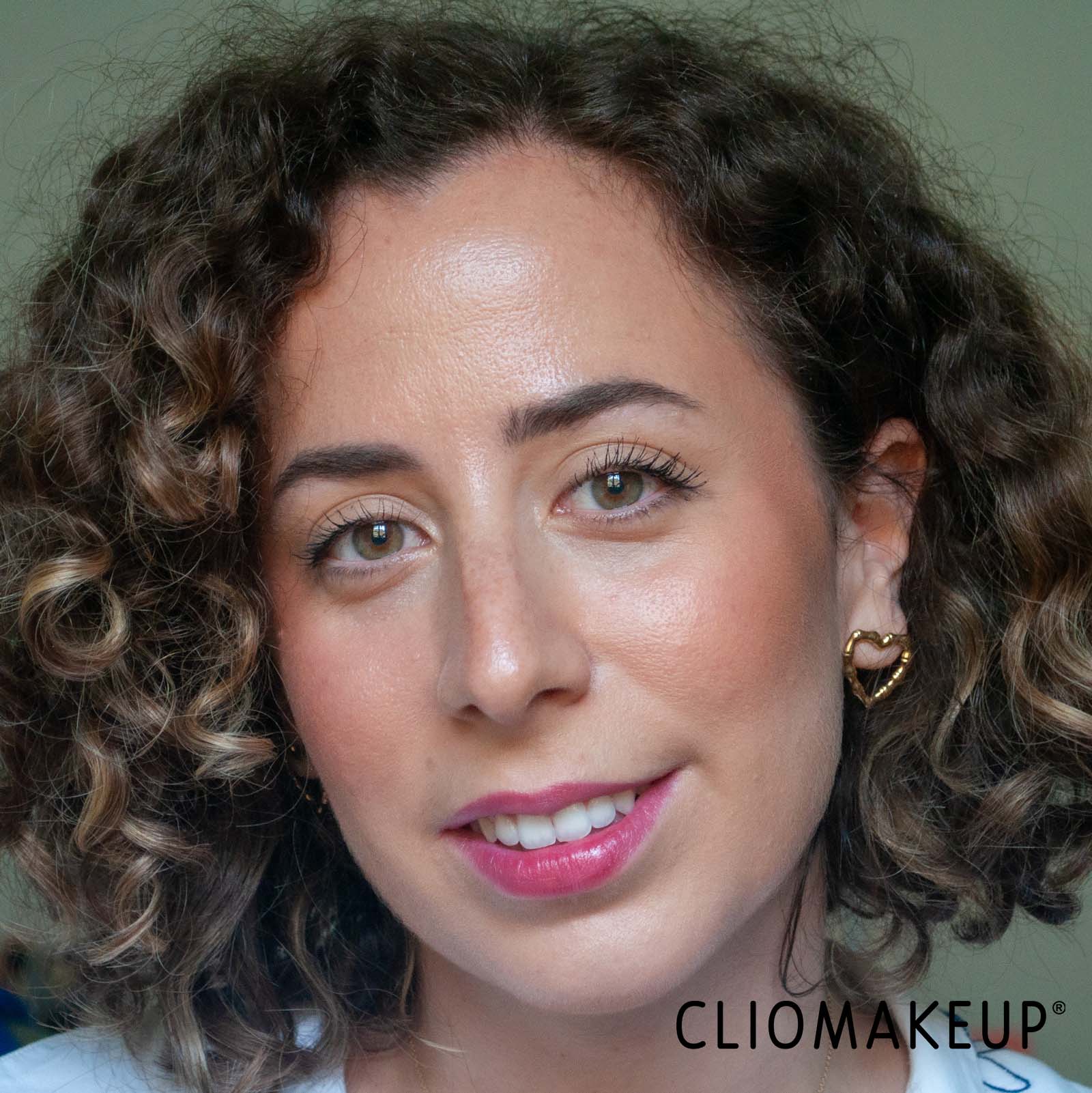 cliomakeup-recensione-fondotinta-maybelline-dream-radiant-liquid-hydrating-foundation-12