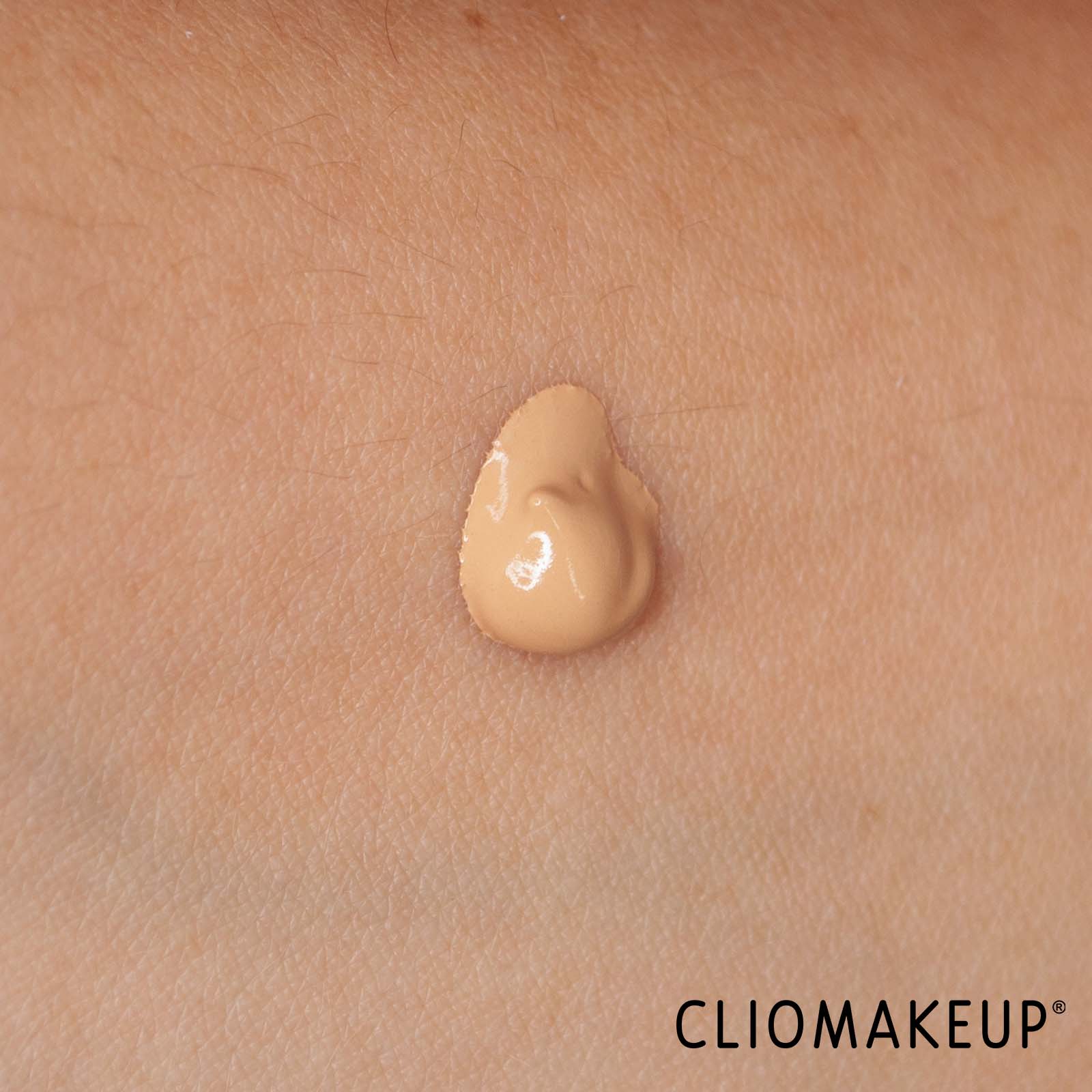 cliomakeup-recensione-fondotinta-maybelline-dream-radiant-liquid-hydrating-foundation-7