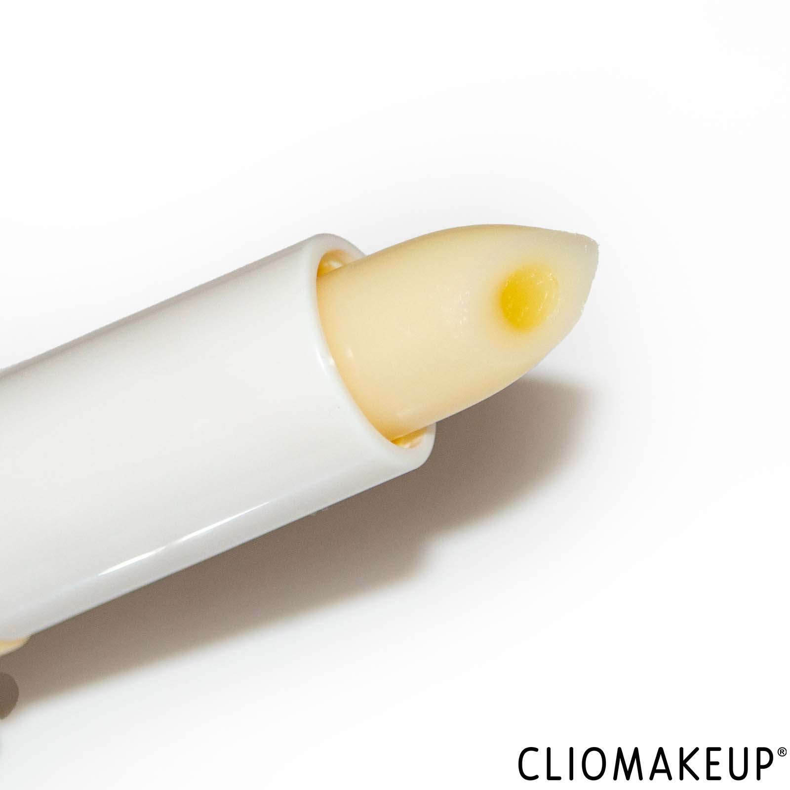 cliomakeup-recensione-balsamo-labbra-essence-lip-care-hydra-oil-core-balm-5
