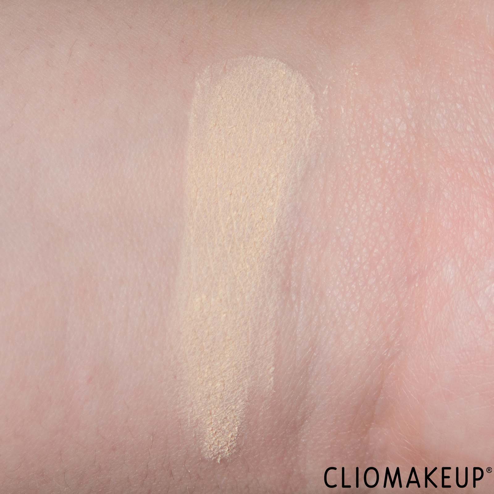 cliomakeup-recensione-cipria-laura-mercier-real-flawless-pressed-powder-6
