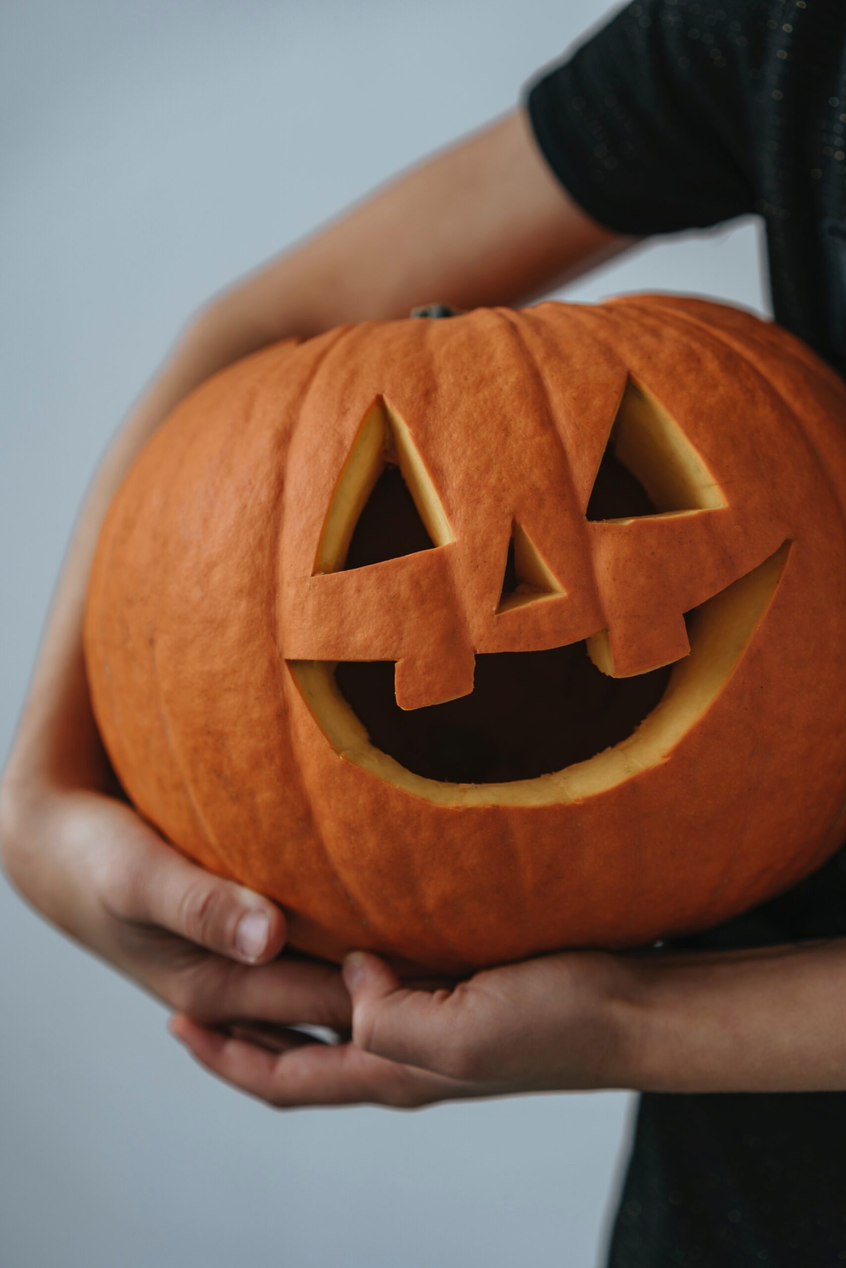 Cliomakeup-festa-di-haloween-intagliare-zucca