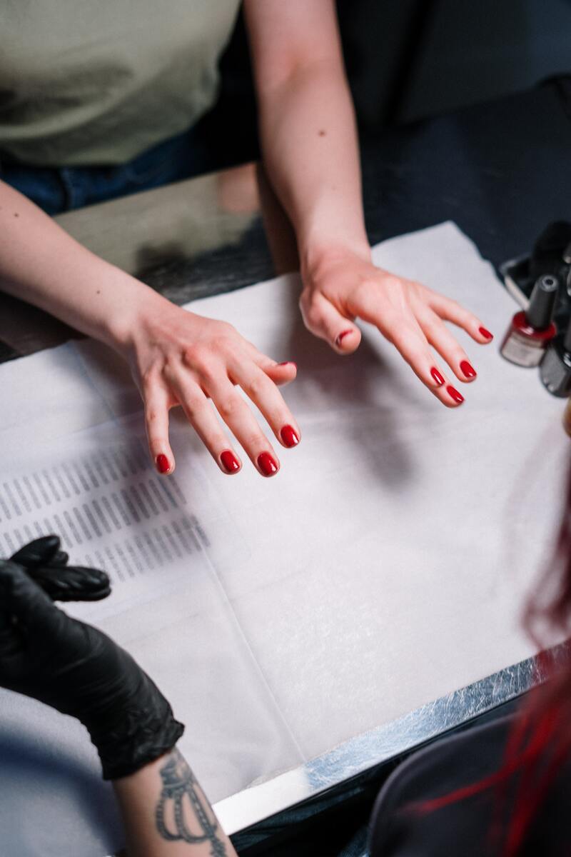 cliomakeup-cos-e-dry-manicure-come-realizzarla-3