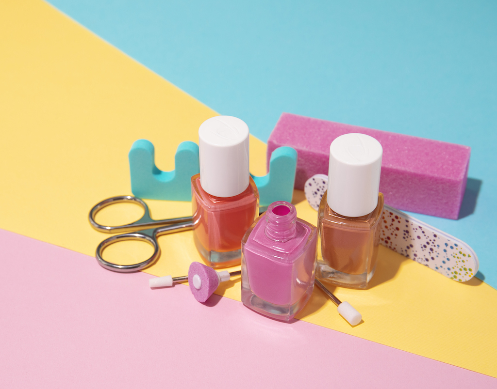 cliomakeup-ogni-quanto-cambiare-smalti-cover