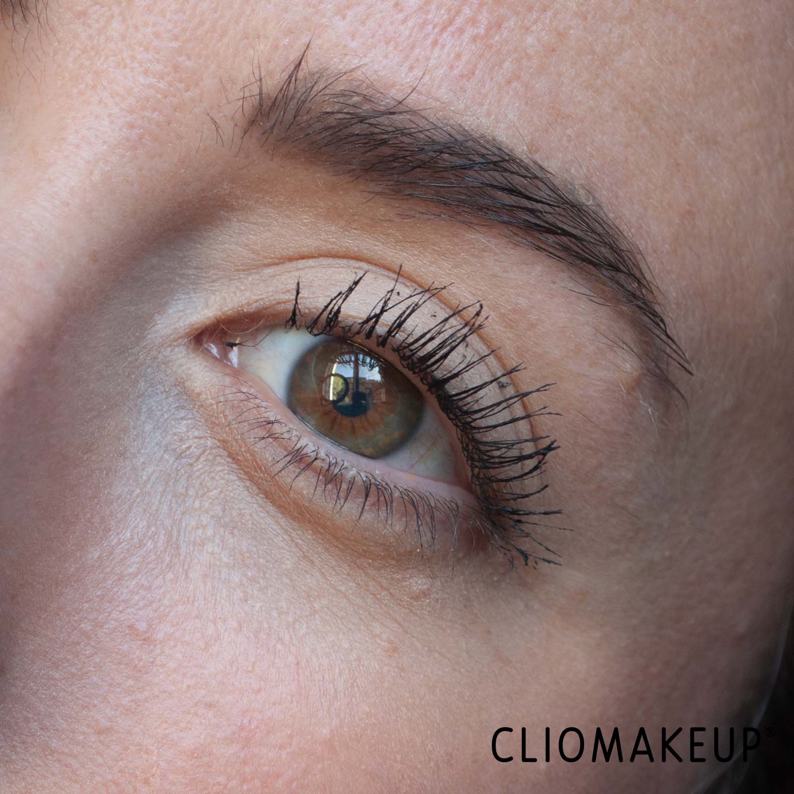 cliomakeup-recensione-fondotinta-fenty-beauty-eaze-drop-tint-stick-10
