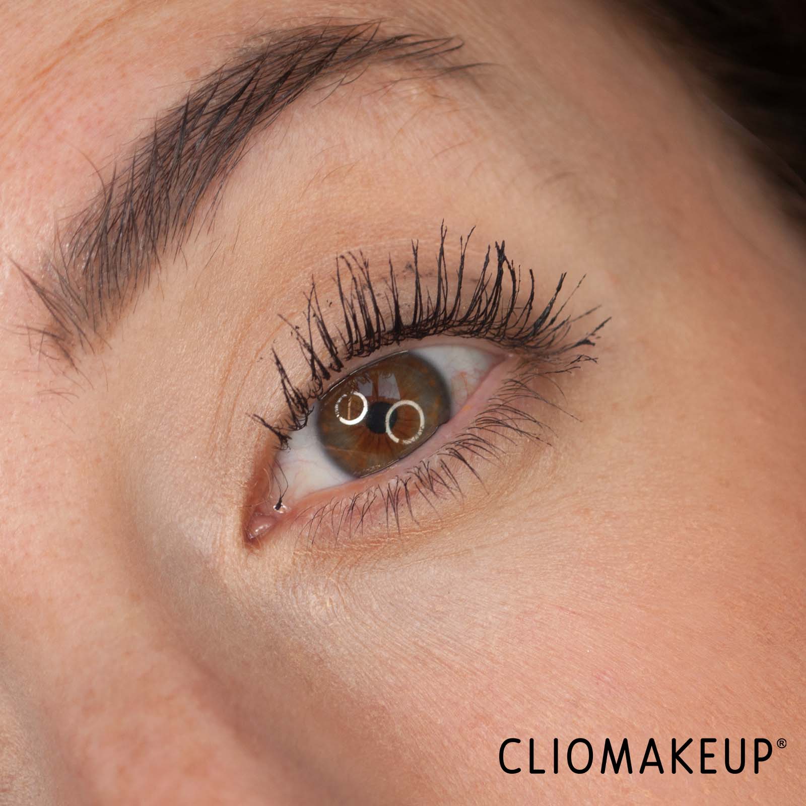 cliomakeup-recensione-fondotinta-fenty-beauty-eaze-drop-tint-stick-11