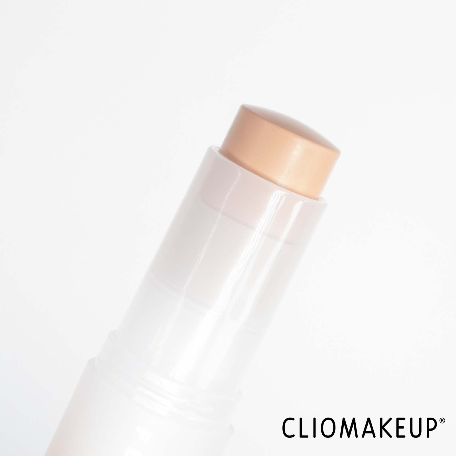 cliomakeup-recensione-fondotinta-fenty-beauty-eaze-drop-tint-stick-5