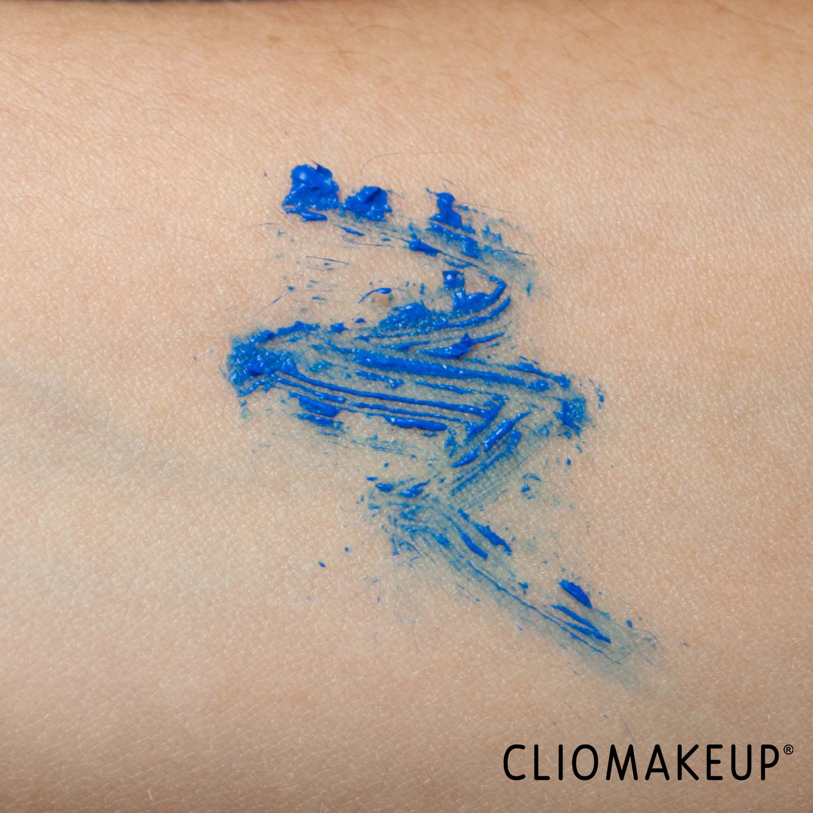 cliomakeup-recensione-mascara-ysl-lash-clash-extreme-volume-mascara-electric-blue-6
