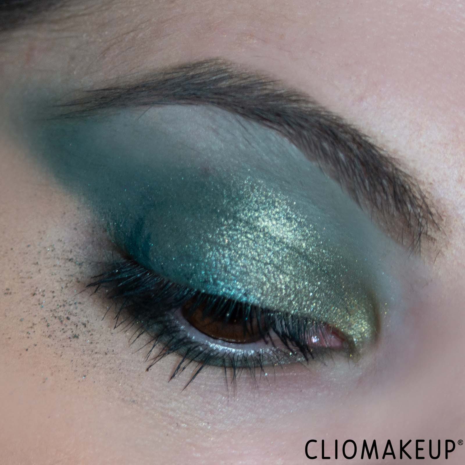 cliomakeup-recensione-palette-essence-welcome-to-cape-town-eyeshadow-palette-10