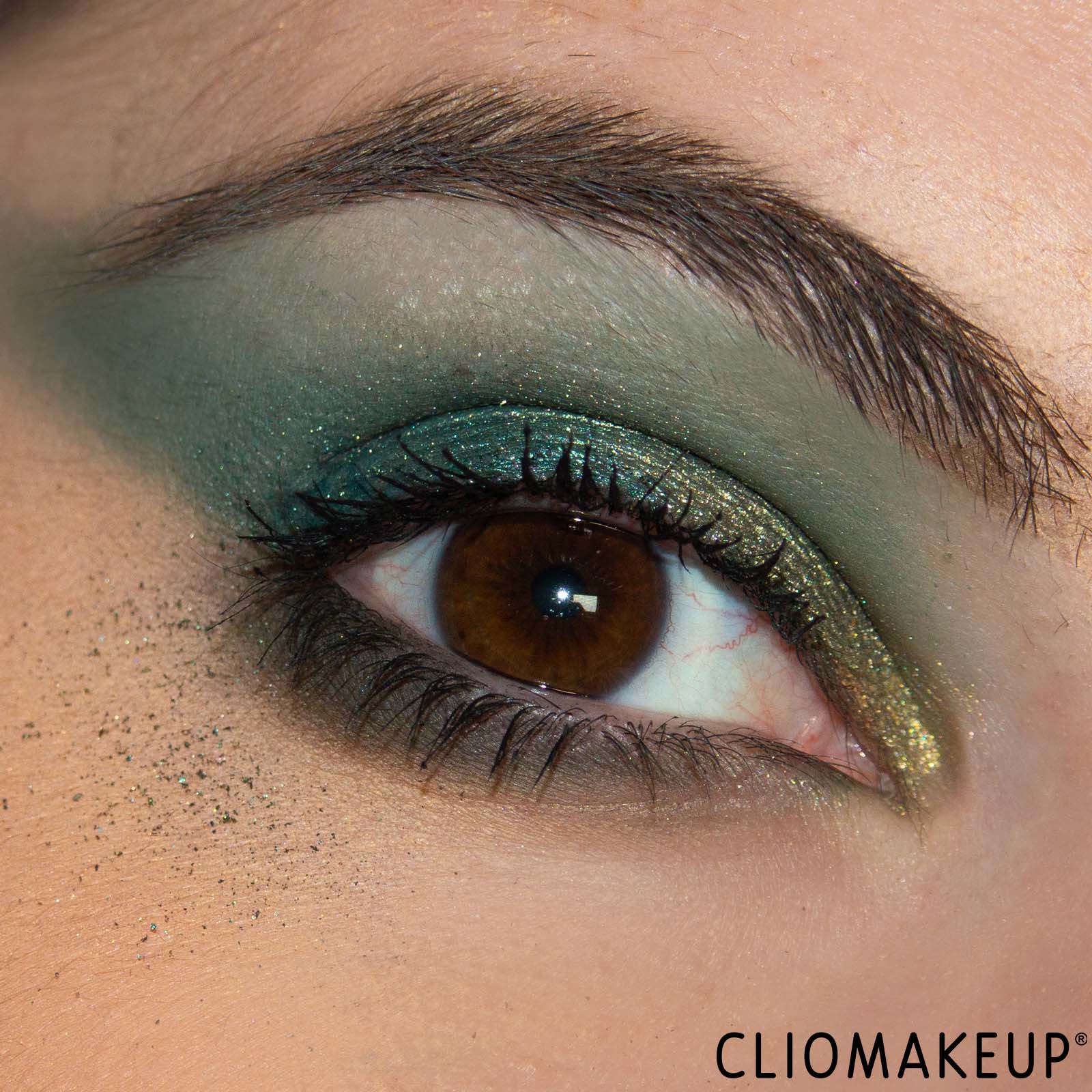 cliomakeup-recensione-palette-essence-welcome-to-cape-town-eyeshadow-palette-11