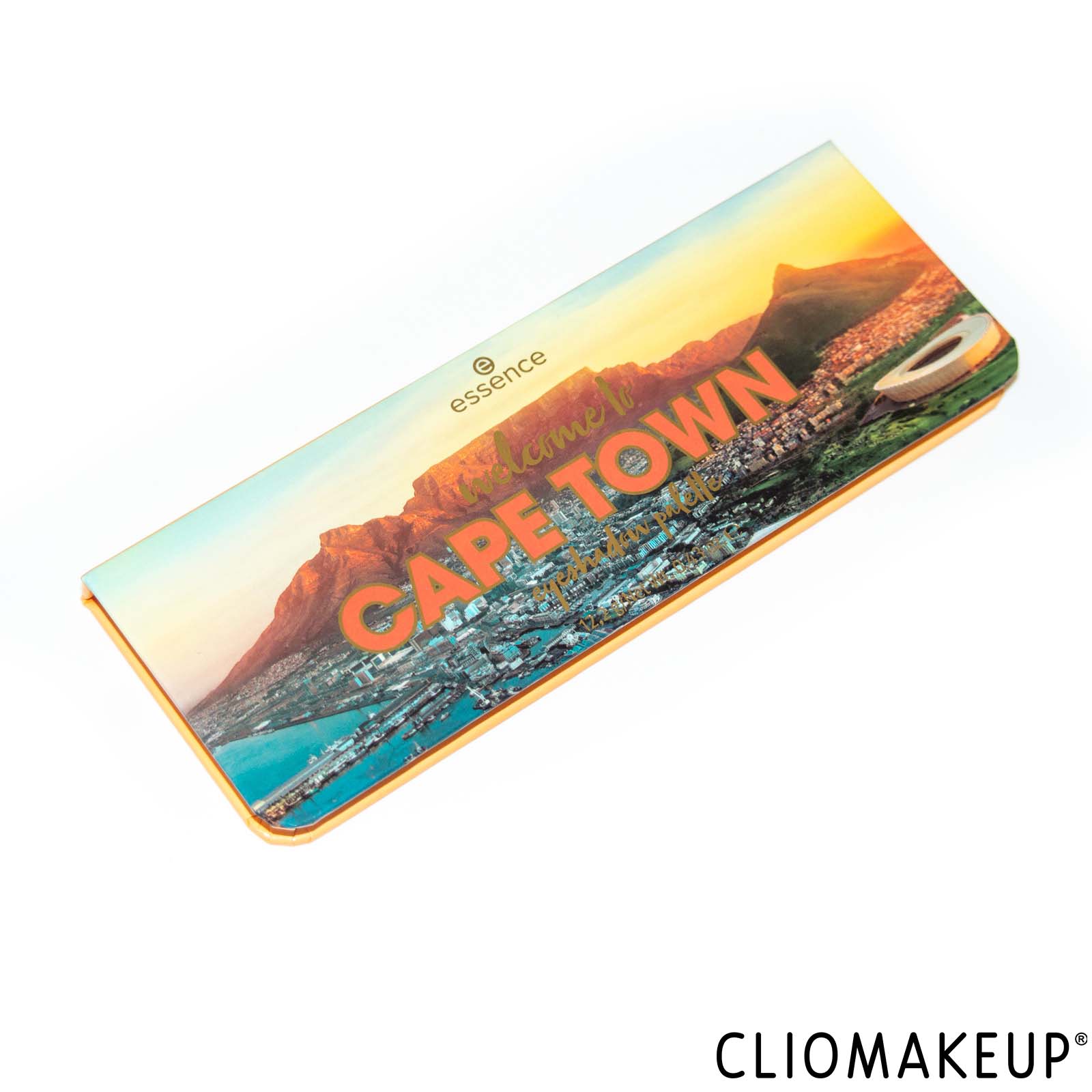 cliomakeup-recensione-palette-essence-welcome-to-cape-town-eyeshadow-palette-2