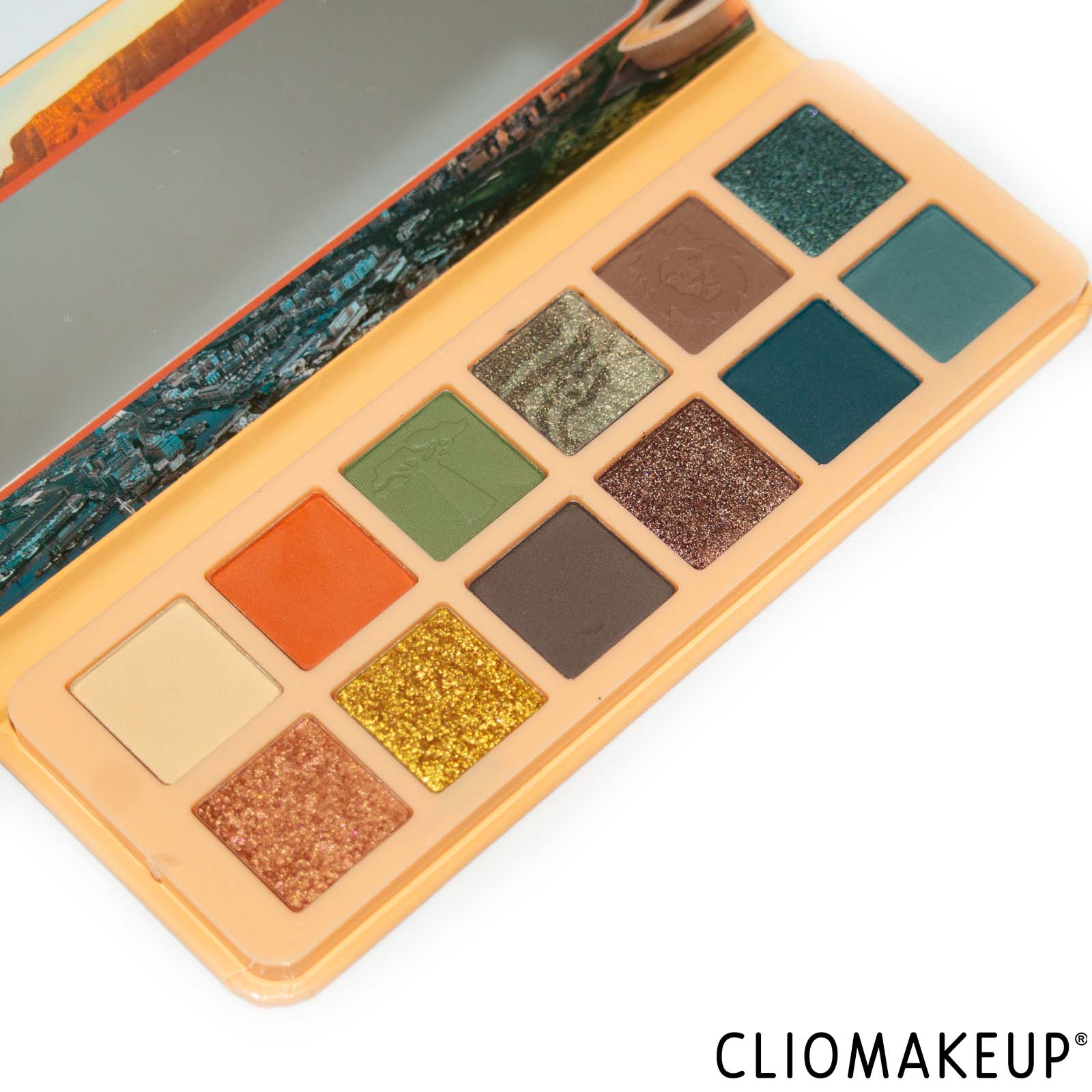 cliomakeup-recensione-palette-essence-welcome-to-cape-town-eyeshadow-palette-4