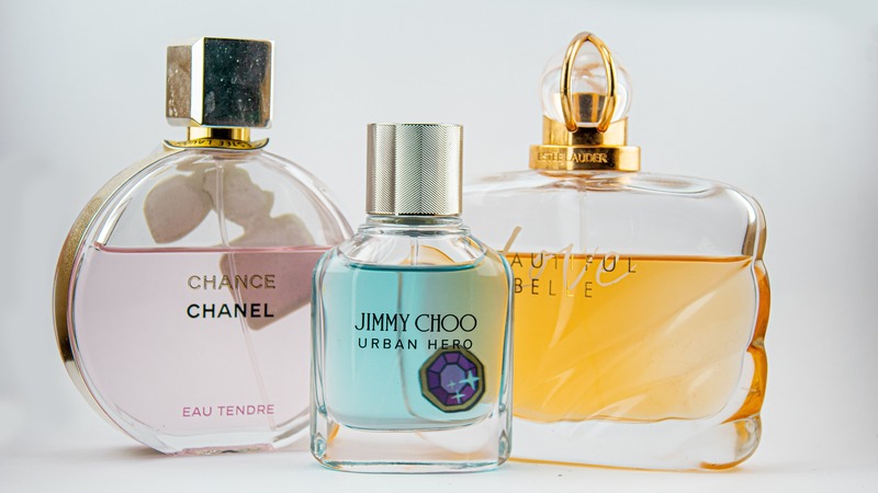 cliomakeup-ogni-quanto-cambiare-profumo-quando-scadono-5