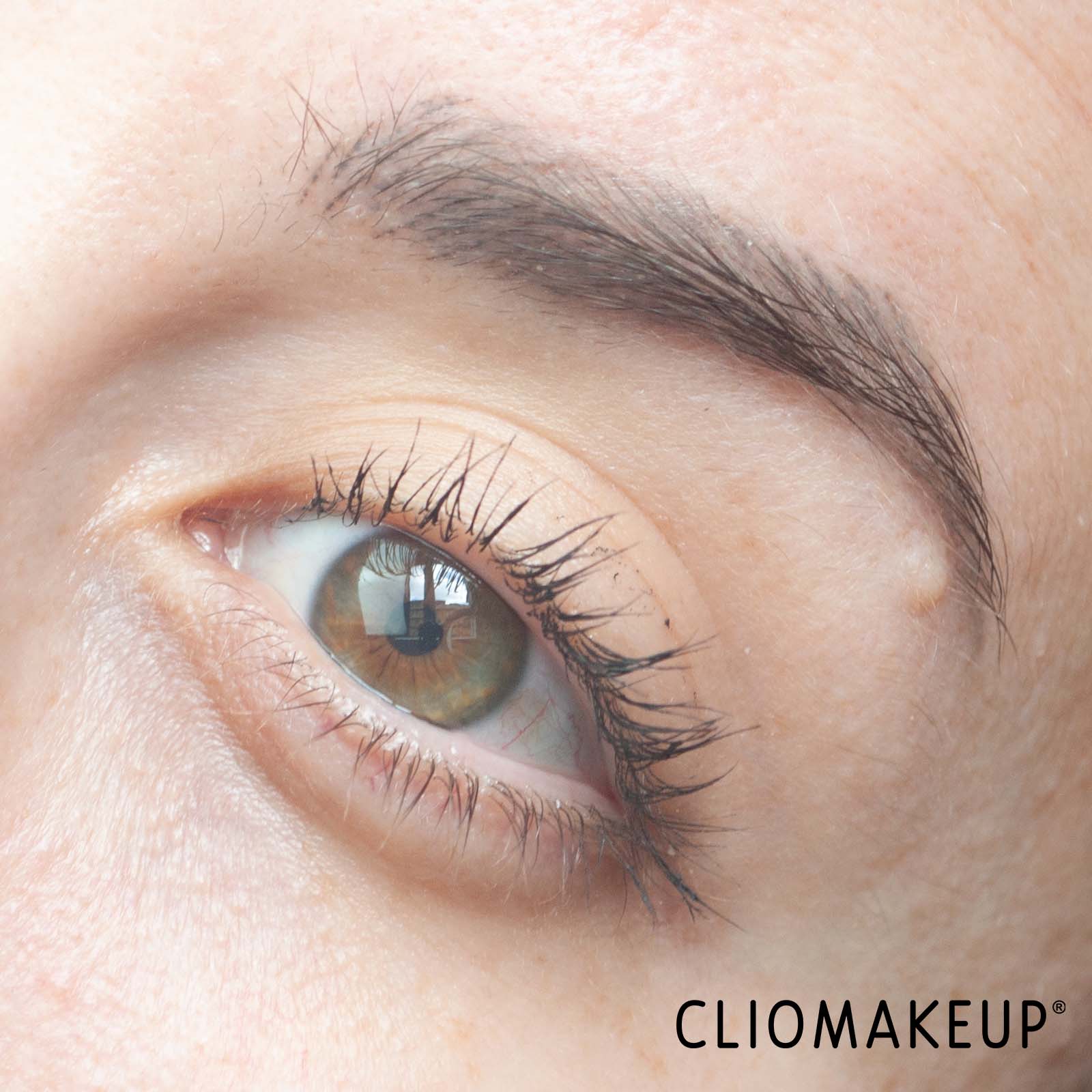 cliomakeup-recensione-mascara-essence-emily-in-paris-the-false-lashes-mascara-10
