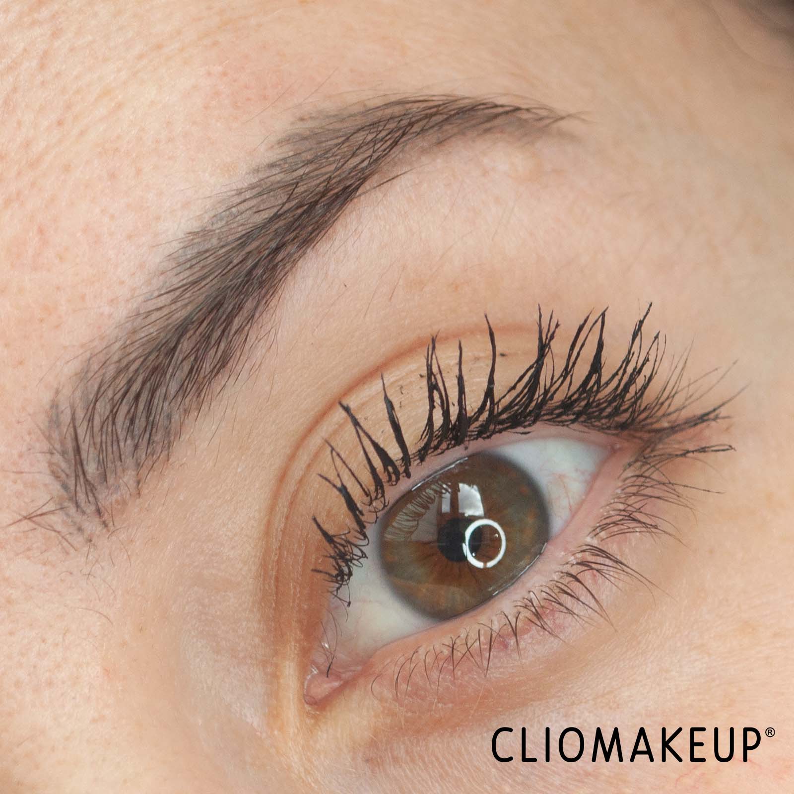 cliomakeup-recensione-mascara-essence-emily-in-paris-the-false-lashes-mascara-13