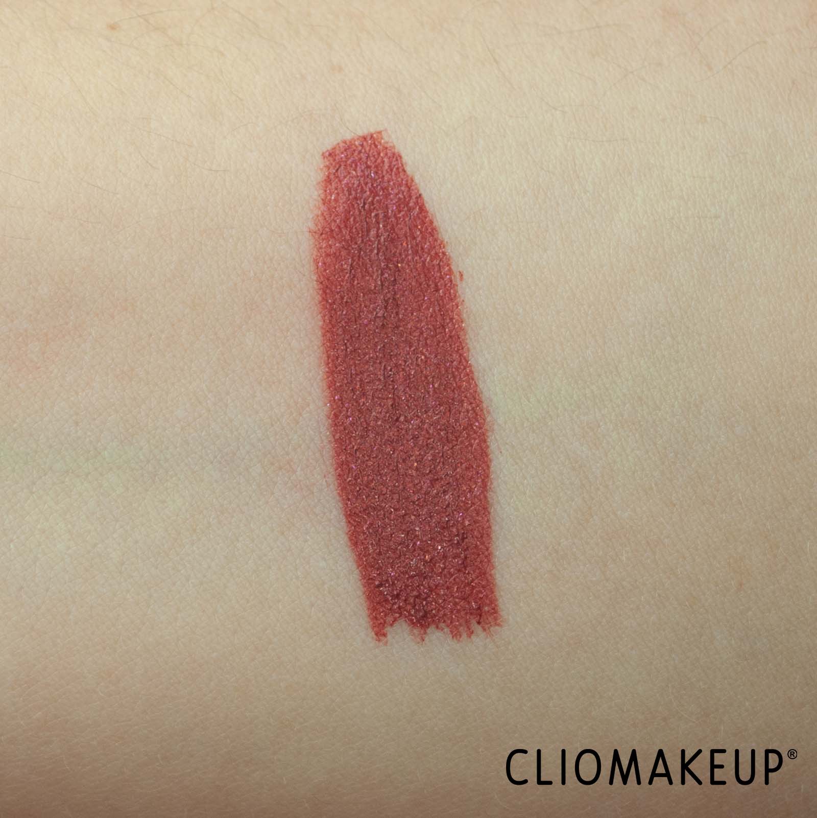 cliomakeup-recensione-rossetto-dior-rouge-dior-forever-liquid-finish-pailettes-6