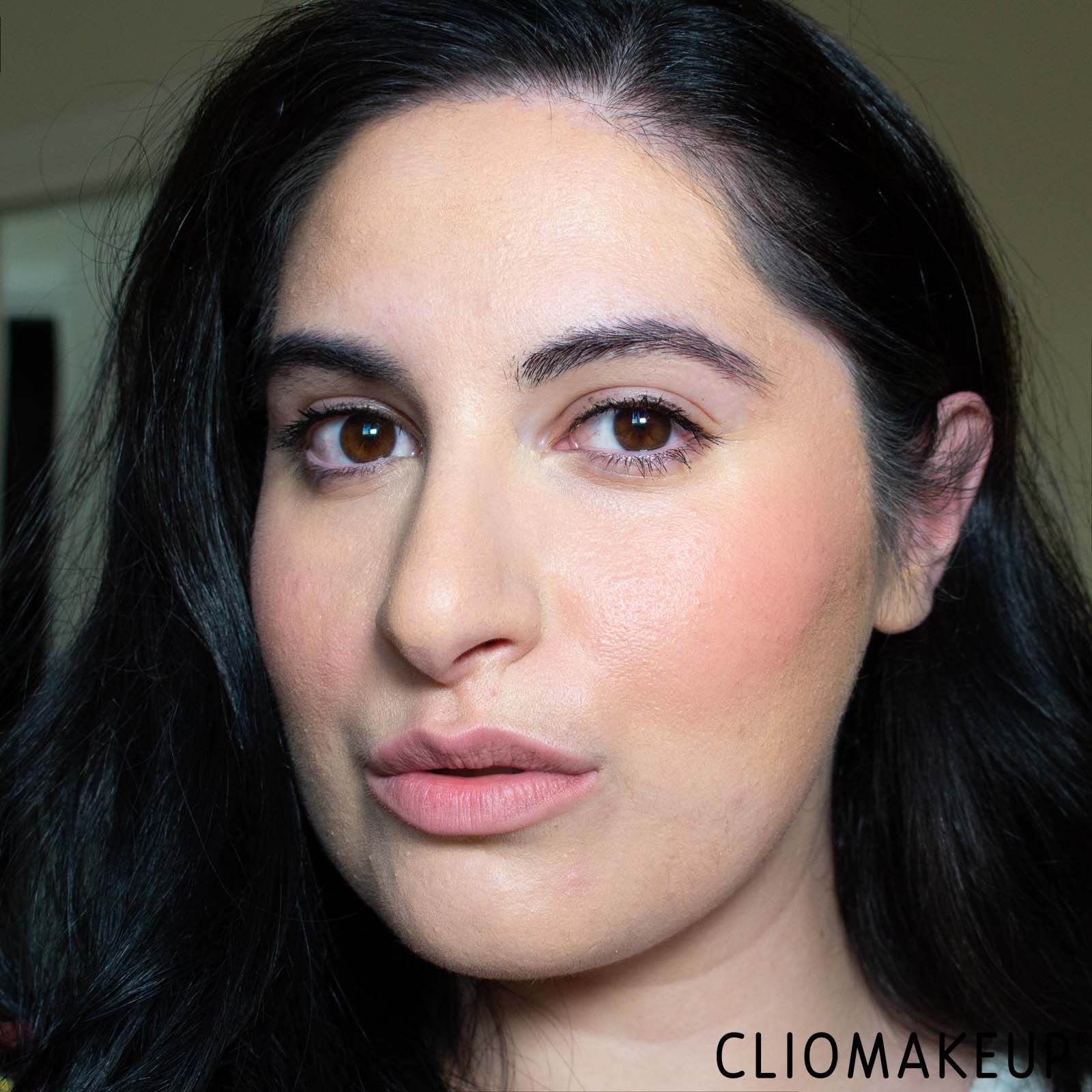cliomakeup-recensione-blush-urban-decay-hydromaniac-fch-blusher-11