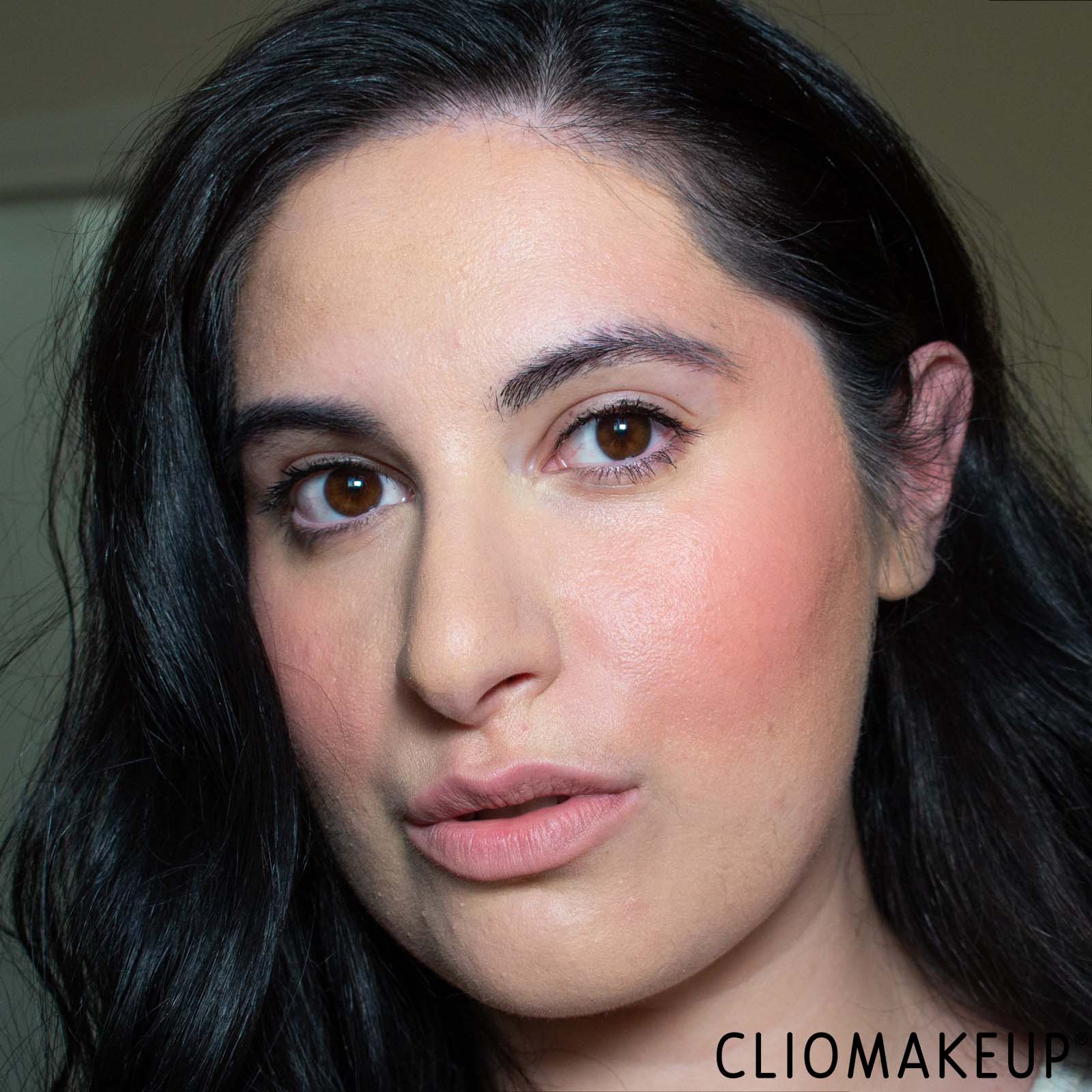 cliomakeup-recensione-blush-urban-decay-hydromaniac-fch-blusher-13