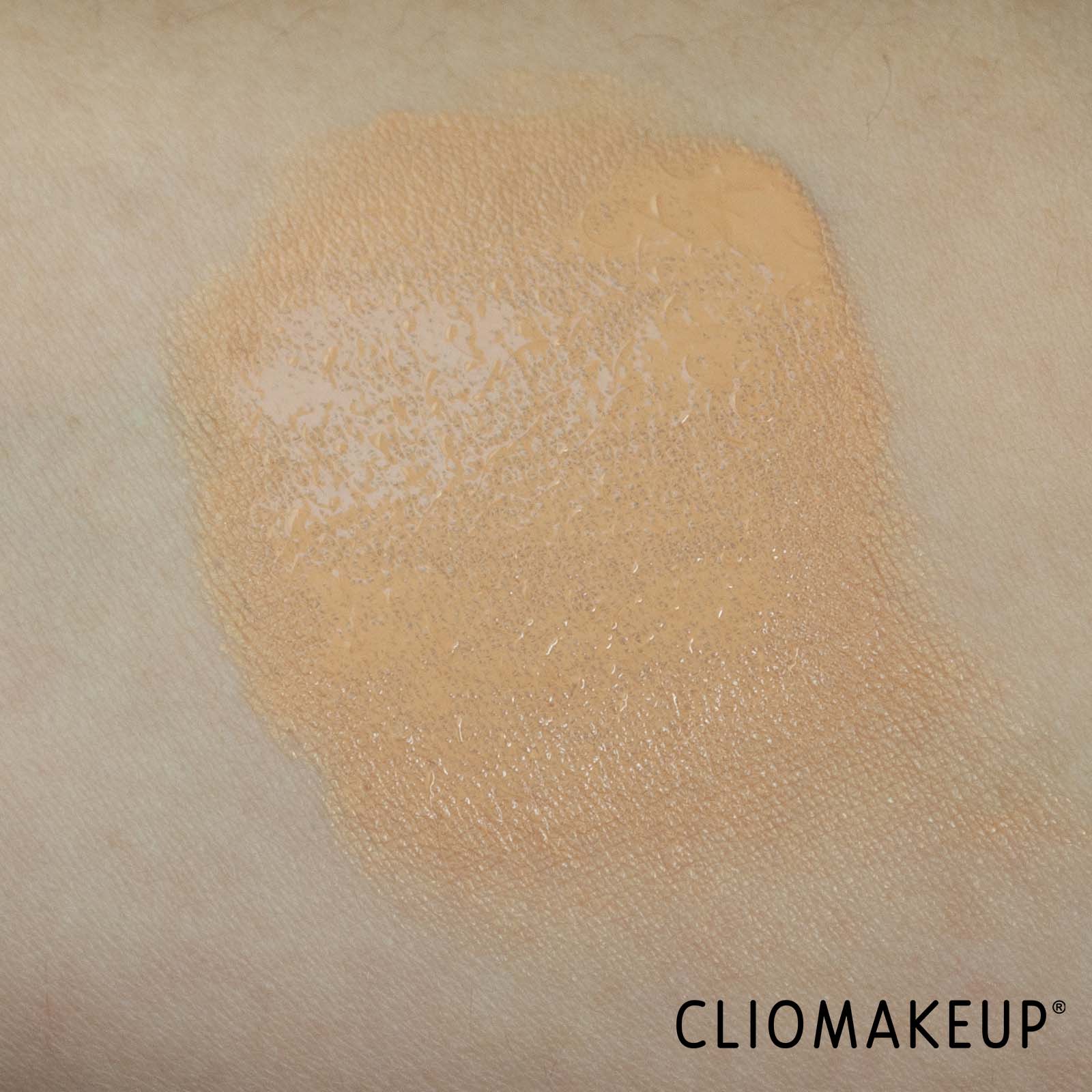 cliomakeup-recensione-fondotinta-mac-studio-radiance-serum-powered-foundation-7