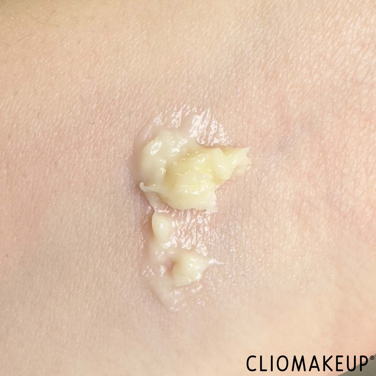 cliomakeup-recensione-maschera-labbra-essence-chilly-vanilly-lip-mask-6
