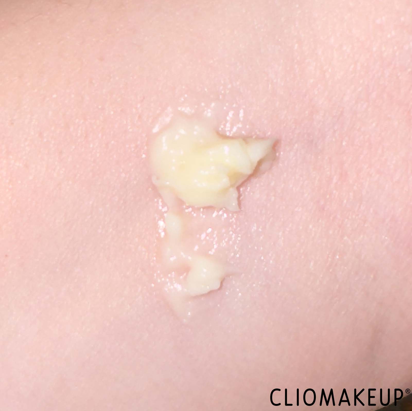 cliomakeup-recensione-maschera-labbra-essence-chilly-vanilly-lip-mask-7