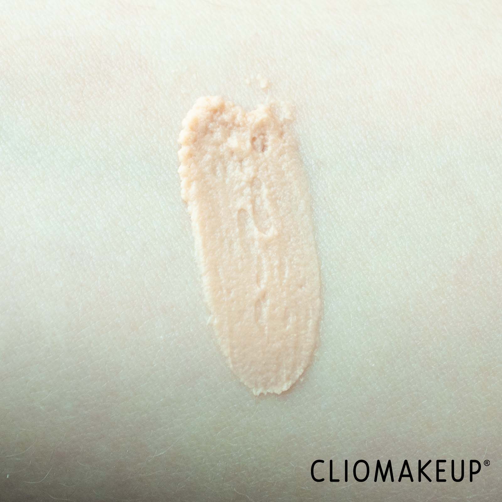 cliomakeup-recensione-cc-cream-kiko-skin-trainer-cc-blur-6