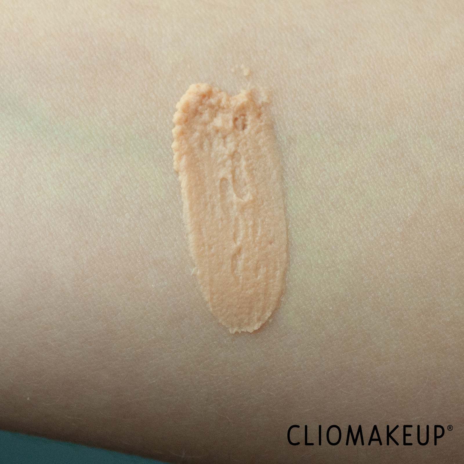cliomakeup-recensione-cc-cream-kiko-skin-trainer-cc-blur-7