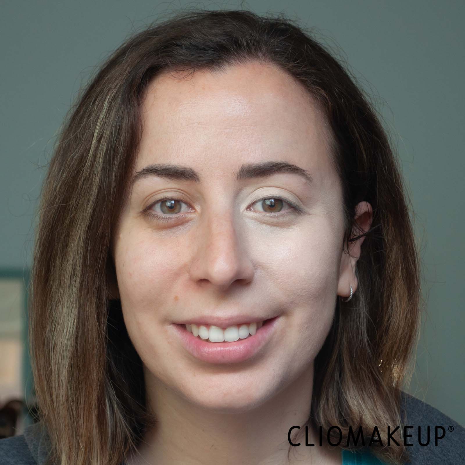 cliomakeup-recensione-correttore-fenty-beauty-were-even-hydrating-longwear-concealer-8