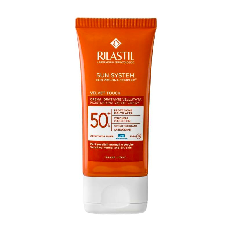 cliomakeup-creme-solari-viso-2024-pelle-matura-rilastil-sun-system-velvet-touch-50+