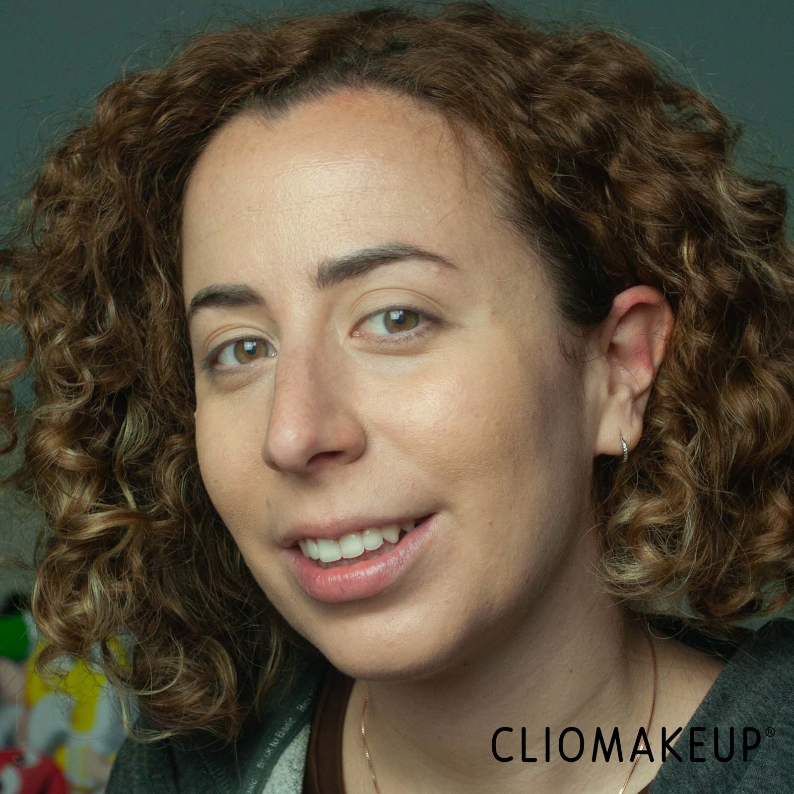 cliomakeup-recensione-fondotinta-avon-make-up-care-serum-foundation-8