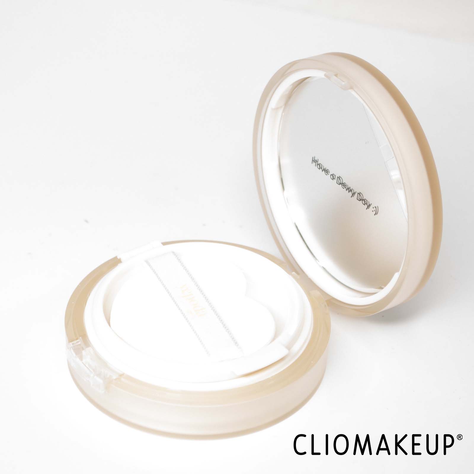 cliomakeup-recensione-fondotinta-yepoda-the-dewy-day-moisturizing-cushion-foundation-spf-30-4