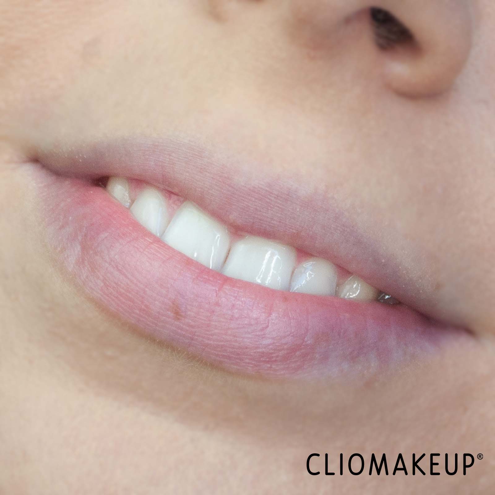cliomakeup-recensione-scrub-burts-bees-conditioning-lip-scrub-9