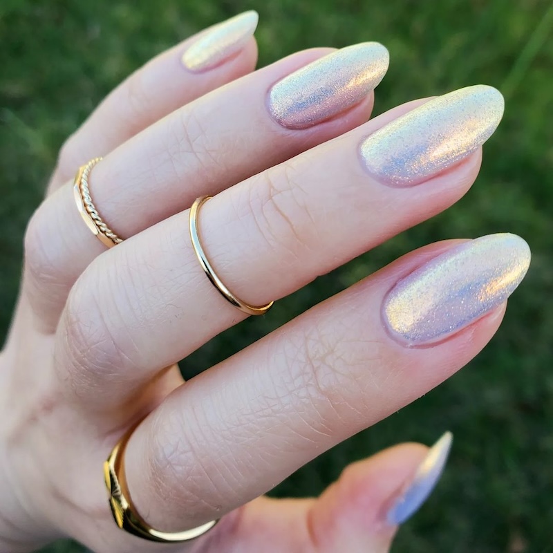 cliomakeup-smalto-oro-2