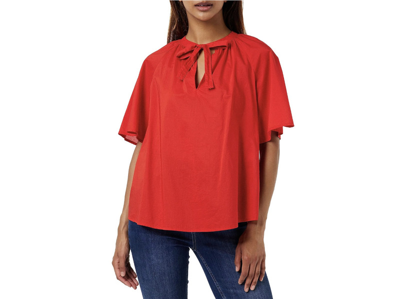 cliomakeup-come-indossare-jeans-bianchi-benetton-camicia-rossa