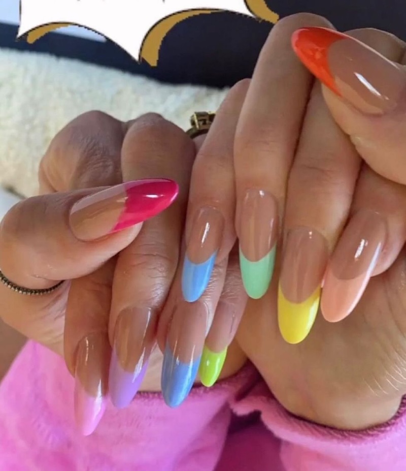 cliomakeup-french-manicure-colorata-estate-2024-14