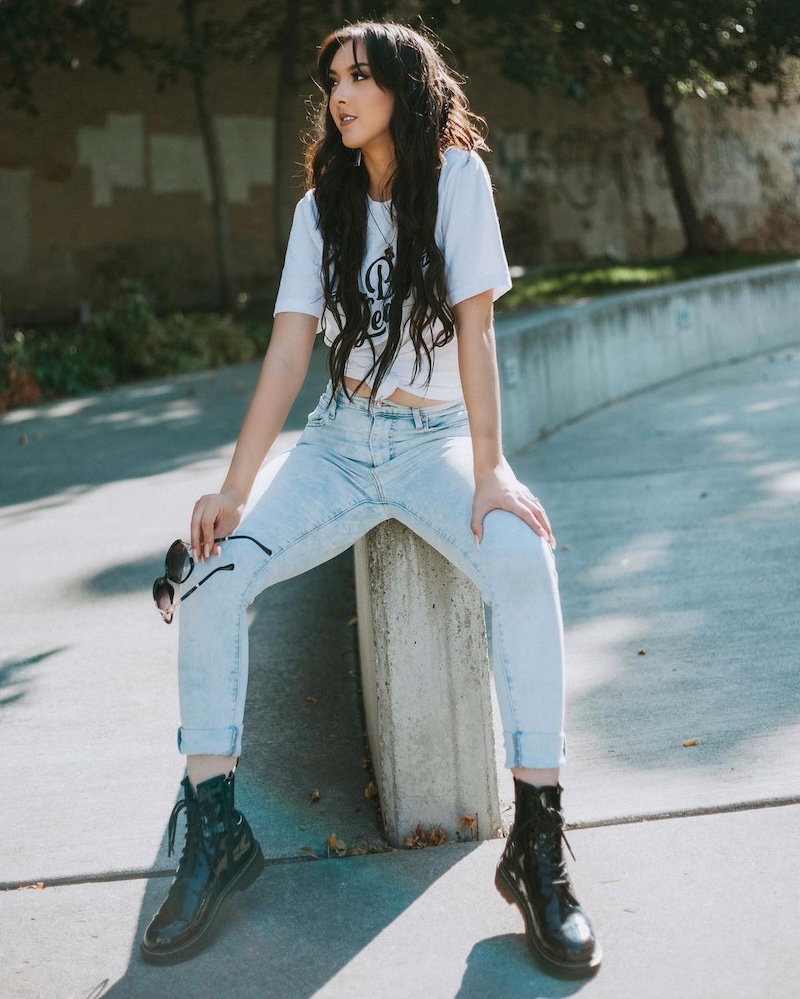 cliomakeup-maglietta-bianca-jeans-5