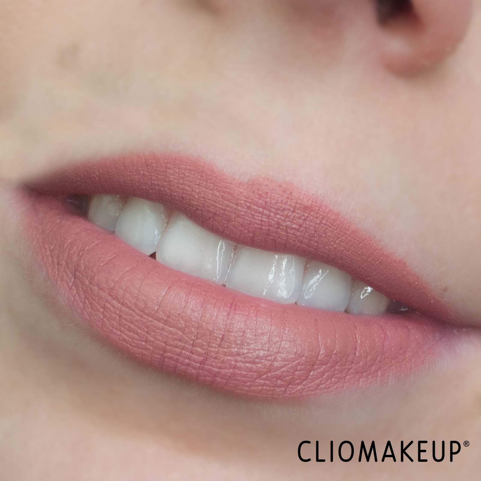 cliomakeup-recensione-rossetti-essence-the-slim-stick-long-lasting-lipstick-13