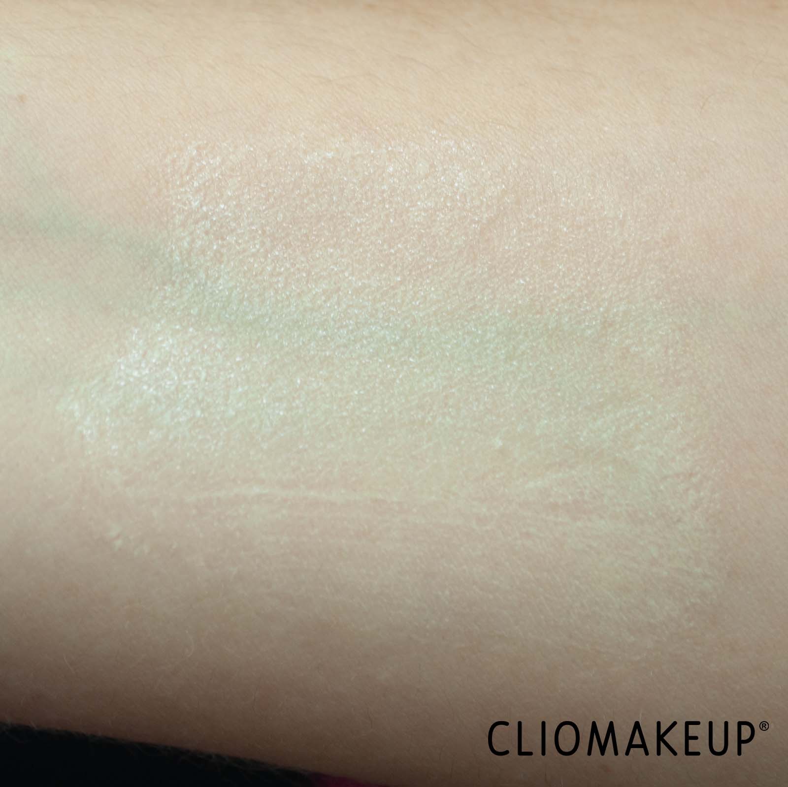cliomakeup-recensione-crema-viso-idratante-weleda-skin-food-pelle-secca-e-screpolata-4