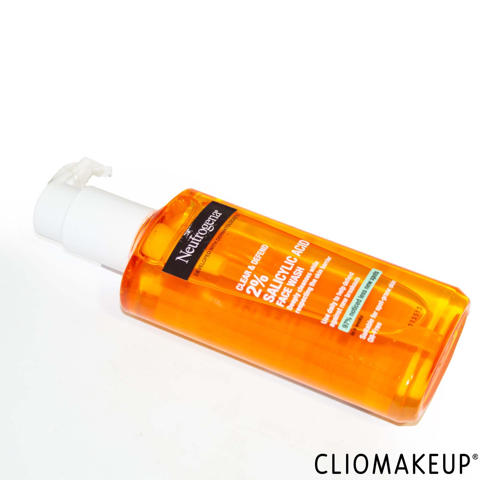 cliomakeup-recensione-detergente-viso-neutrogena-2-salicylic-acid-face-wash-3