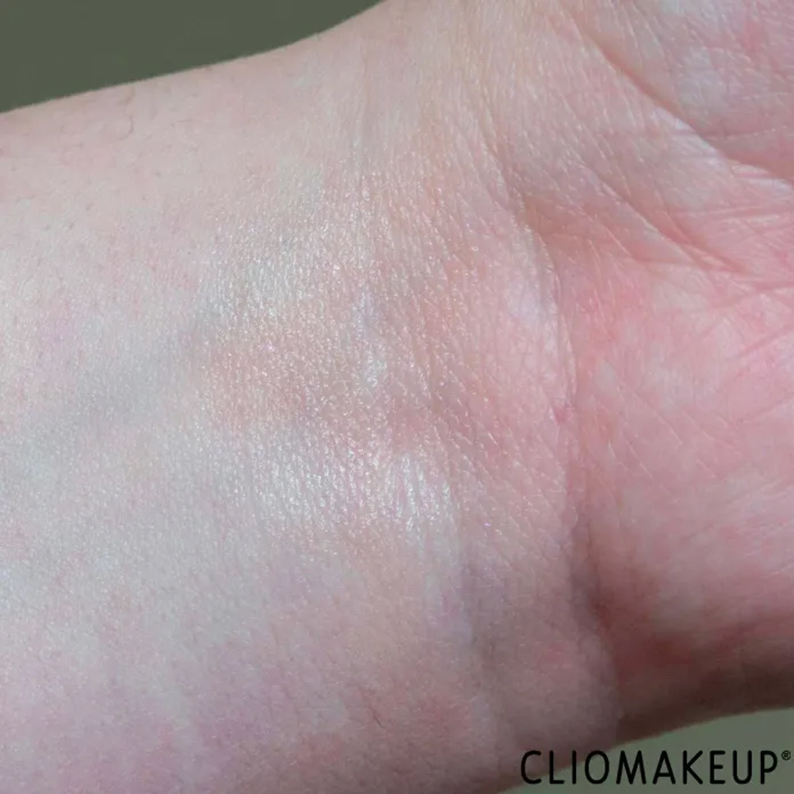 cliomakeup-recensione-balsamo-labbra-nuxe-sweet-lemon-lip-balm-6