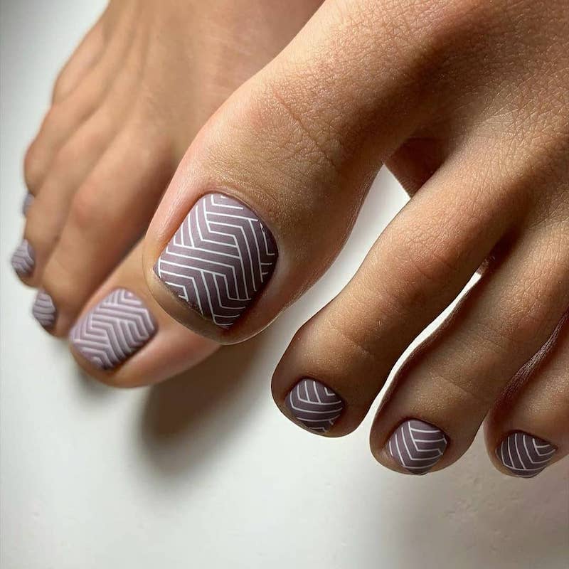 cliomakeup-smalto-semipermanente-piedi-estate-2024-10