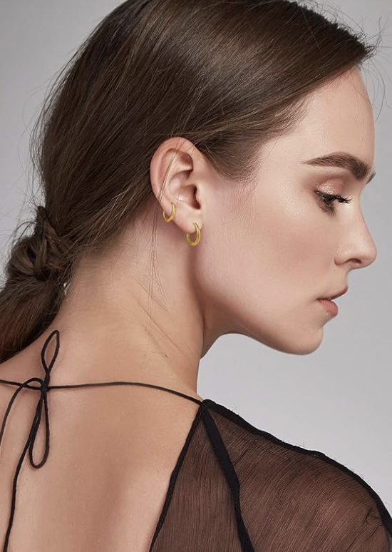 Cliomakeup-come-scegliere-bbinare-gli-orecchini-a-cerchio-orecchini-tipologie-viso-ovale