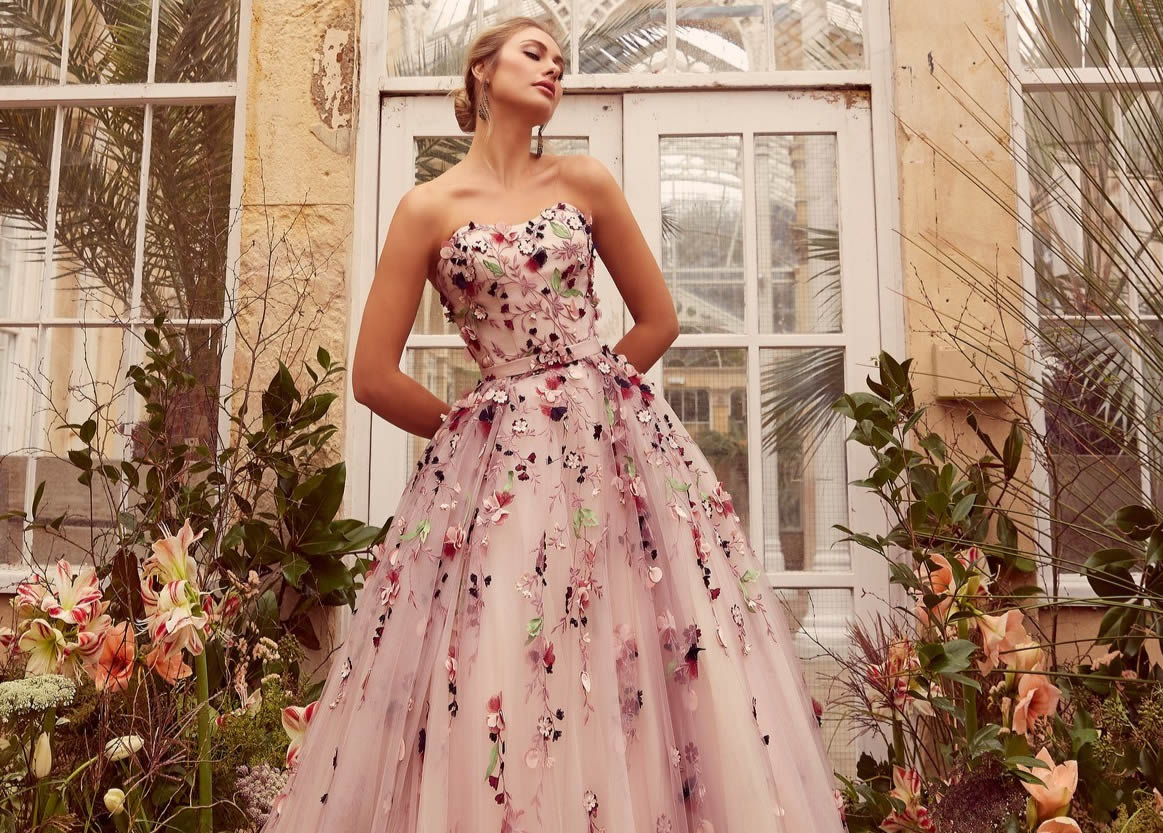 abiti-sposa-colorati-viola-ricamato