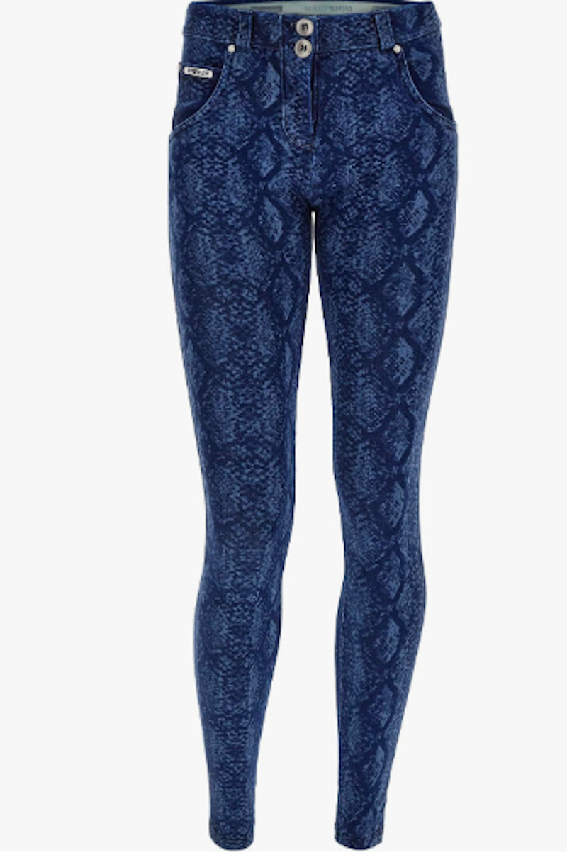 jeans-stampa-animalier-pitonata