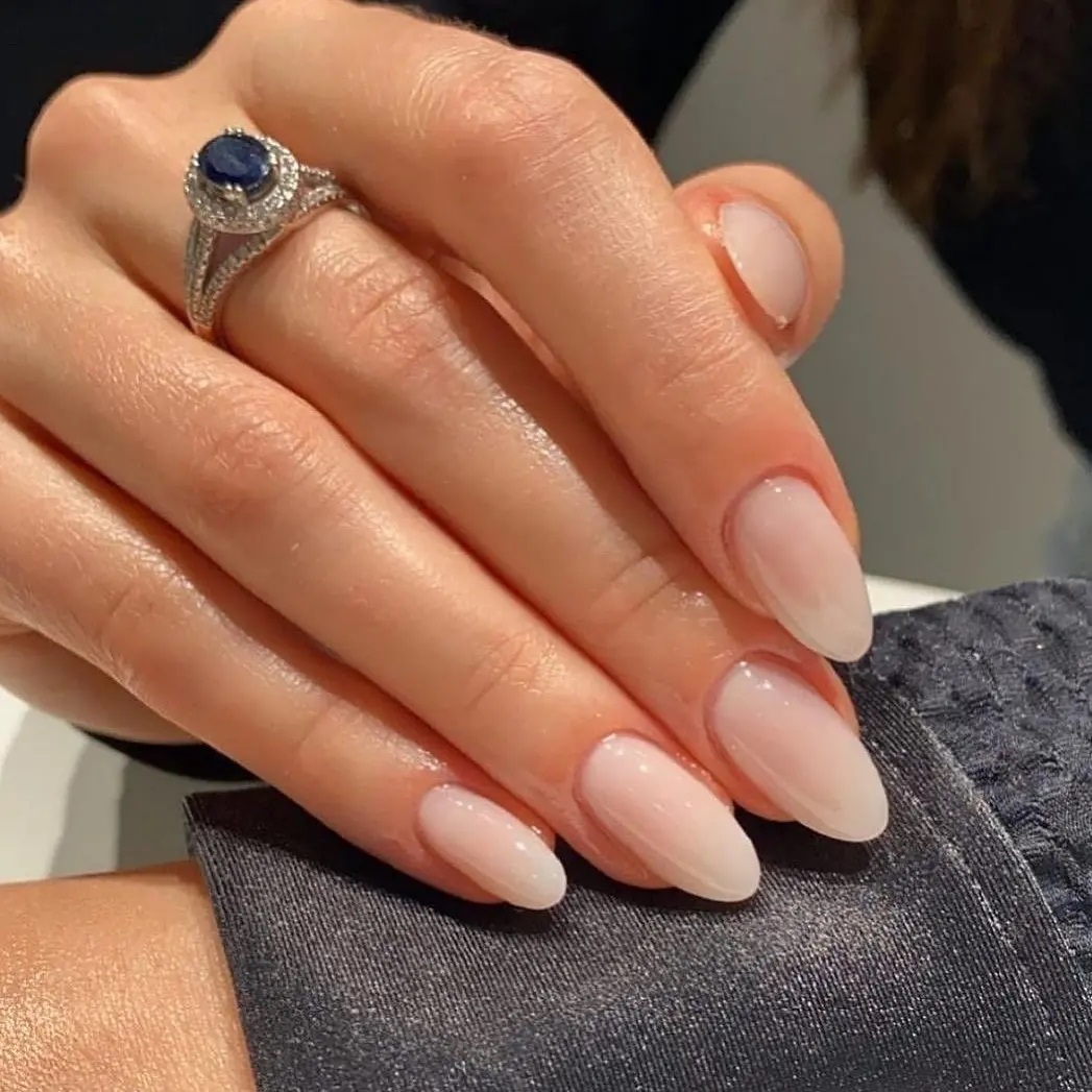 manicure-sposa-mandorla