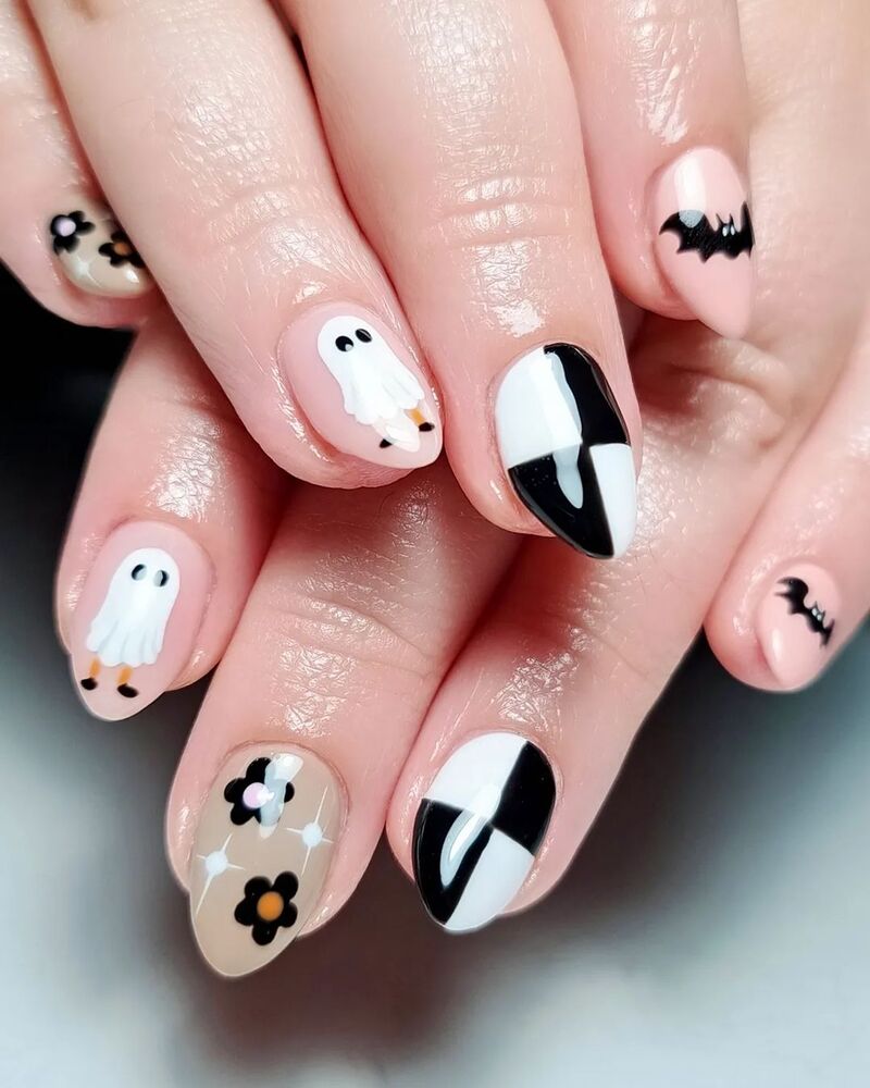 nail-art-halloween-bianco-nero
