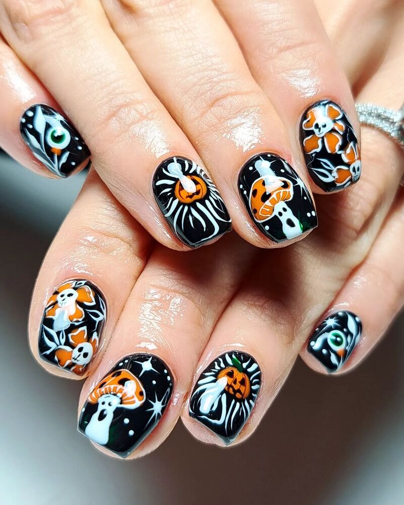 nail-art-halloween-nere-lucide