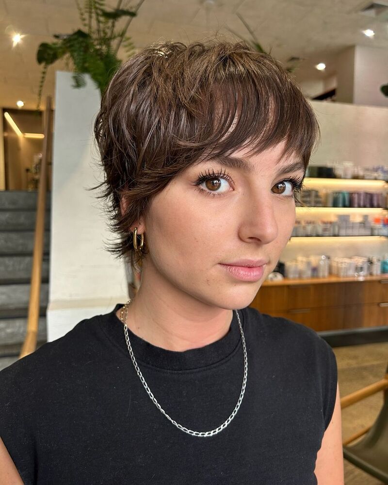 tagli-capelli-con-frangia-pixie