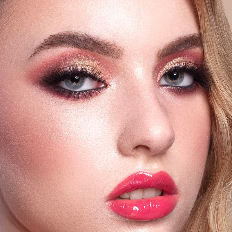 trucco-occhi-rosa-look-intenso