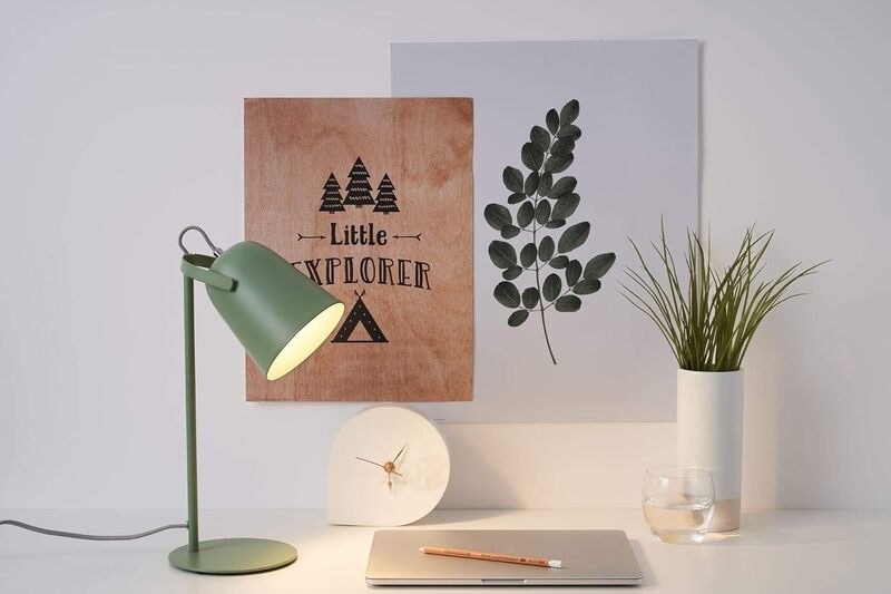 arredamento-interni-verde-lampada-scrivania