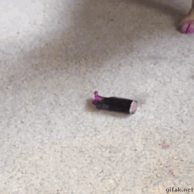 come-usare-balsamo-labello-usi-oltre-labbra-gif